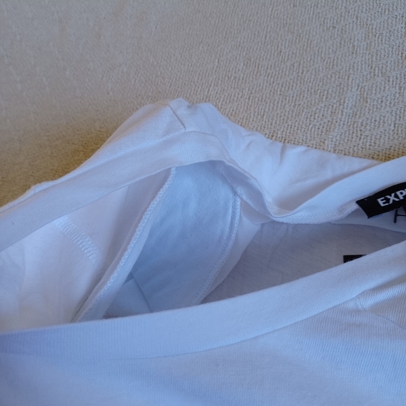 Express ♡ padded shoulder tee shirt - Picture 6 of 7